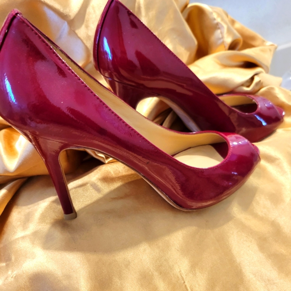 Saks Fifth Ave